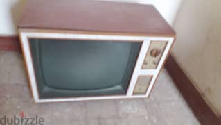 تليفزيون لمبات قديم جدا 0