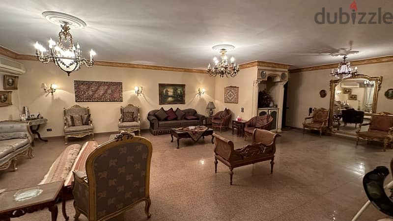 شقة ٣٠٠ م للبيع شارع حسانين هيكل الموازي لعباس العقاد طابق ٦ عقد مسجل 4