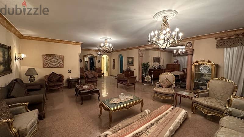شقة ٣٠٠ م للبيع شارع حسانين هيكل الموازي لعباس العقاد طابق ٦ عقد مسجل 6