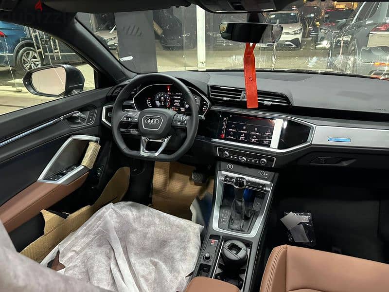 Audi Q3 S. back 2024 2