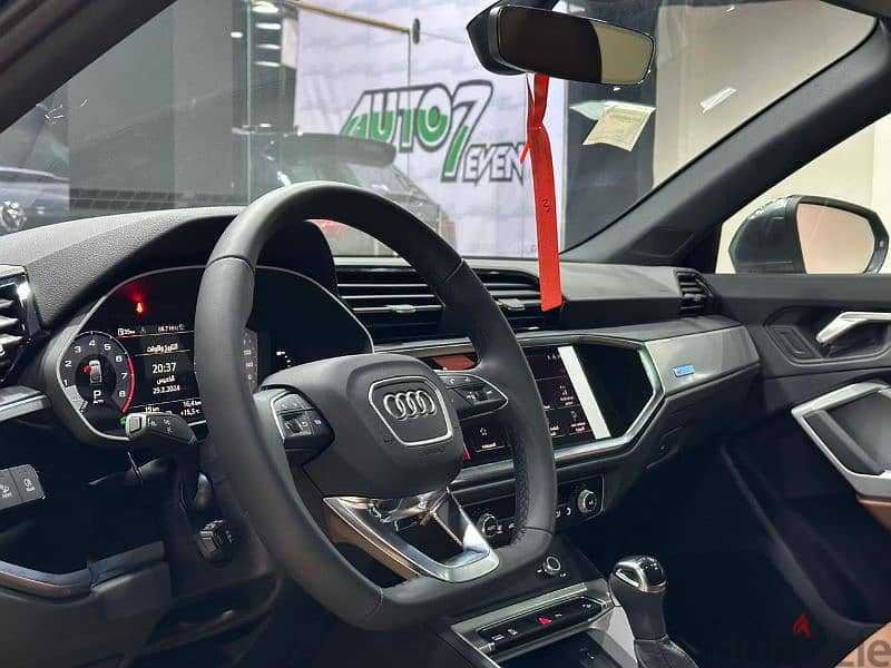 Audi Q3 S. back 2024 4