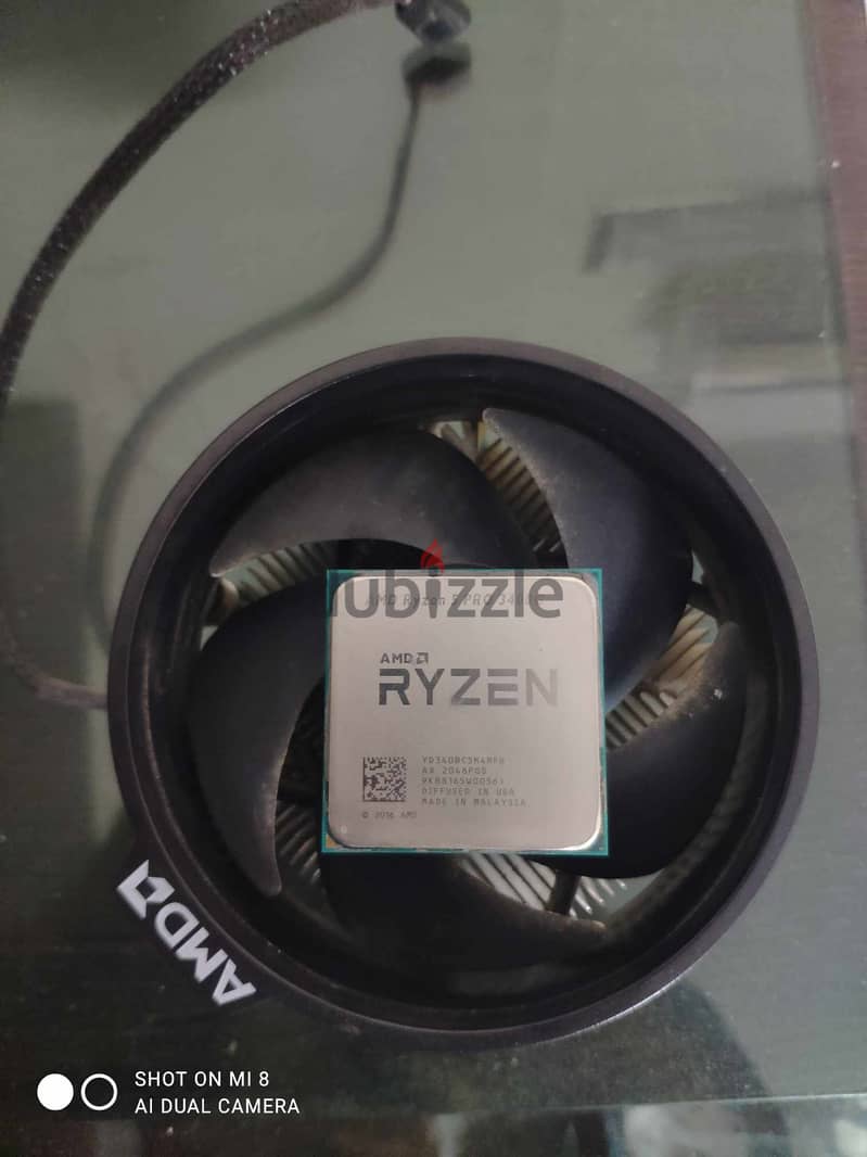 Ryzen 5 Pro 3400G 1