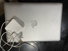 Apple laptop 2015 imported from the UAE for sale The price is 7500