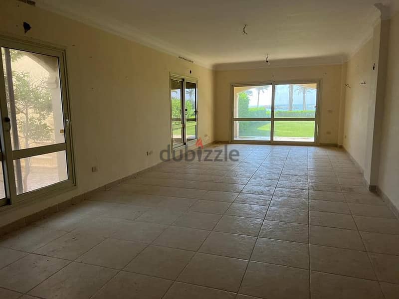 Chalet for sale with sea view, immediate delivery in Ain Sokhna, in installments 1