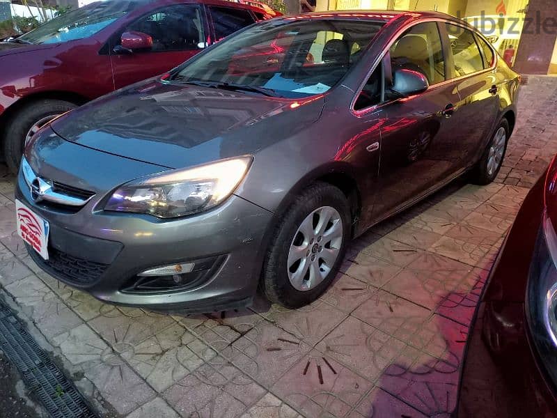 Opel Astra 2019 1