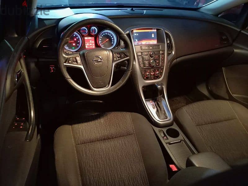 Opel Astra 2019 5