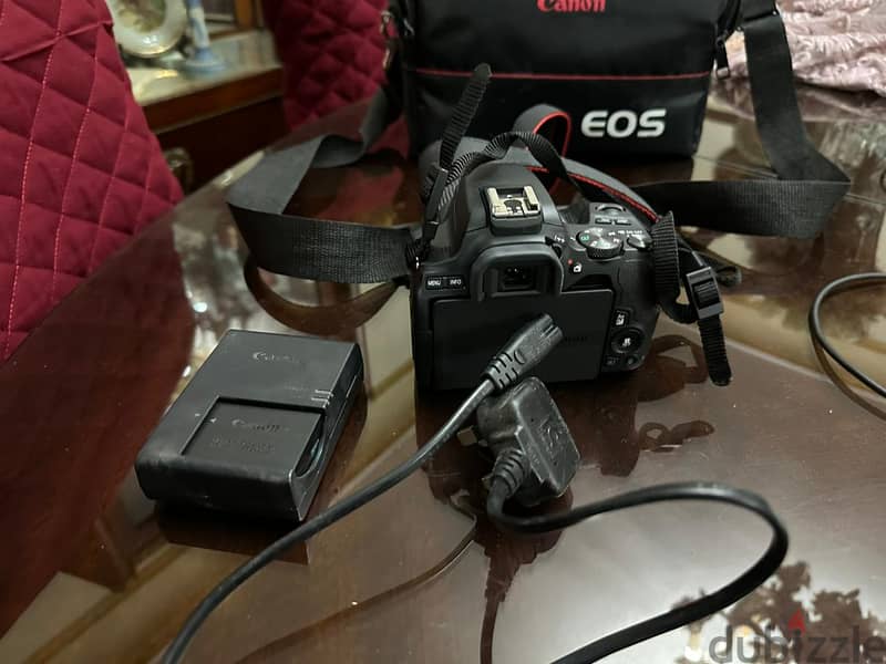 Canon EOS 250D DSLR Camera, 24.1MP, 18-55mm Lens Kit 4