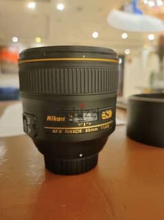 Nikon 85mm 1.4 مميزة جدا 0