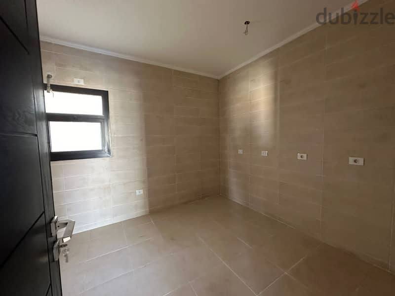 Under market price fully finished apartment with private garden 4