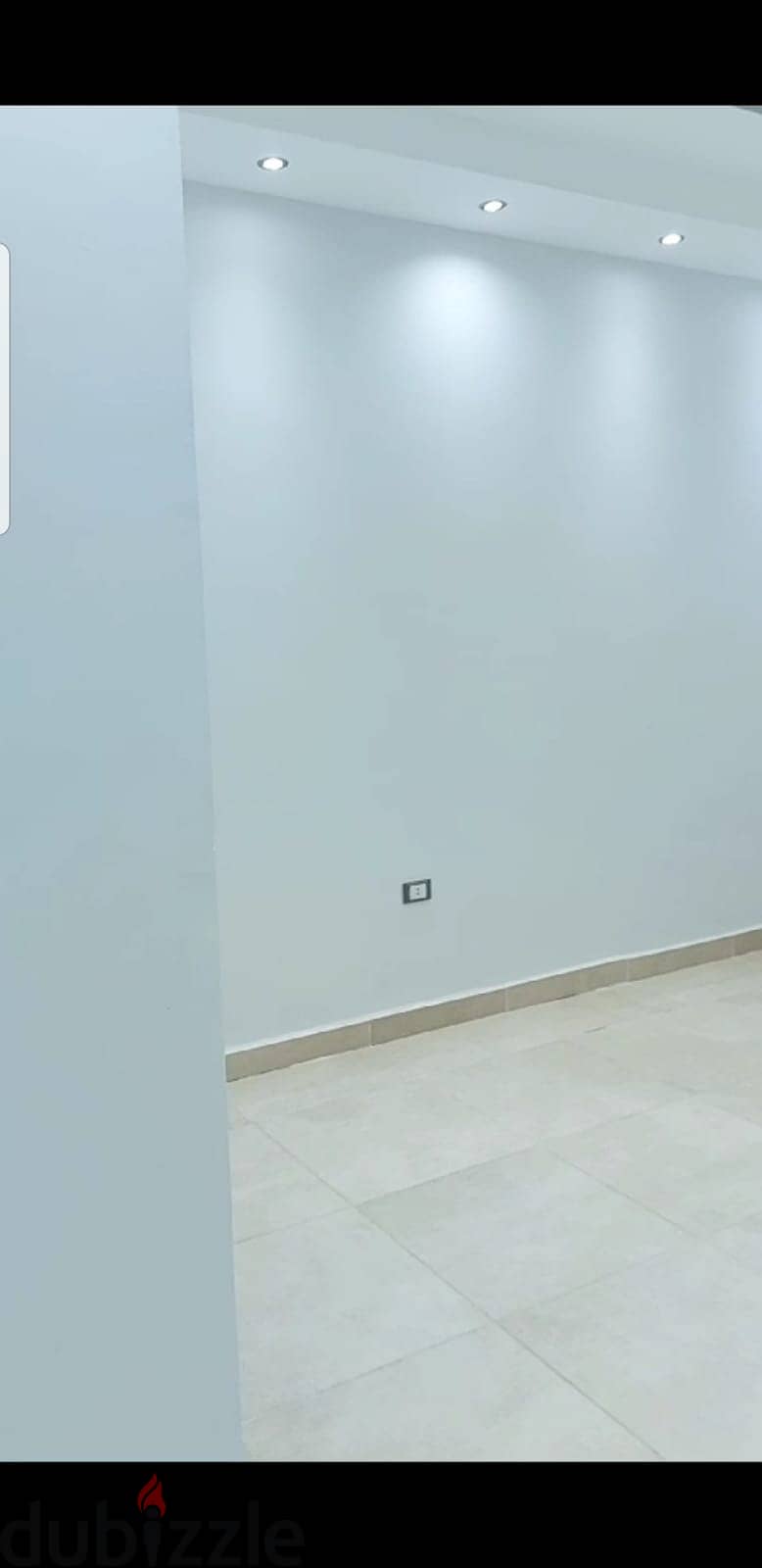 Office space for rent 68 SQM fully finished with ACs in Bank Center St. , 5th Settlement / مكتب إداري للإيجار متشطب بالتكييفات في شارع مجمع البنوك 5