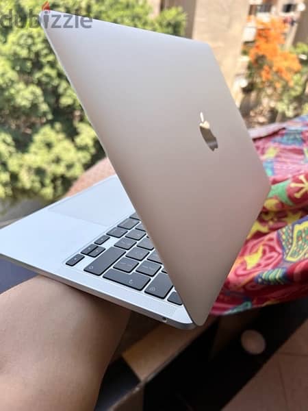 Apple MacBook Pro M1 -512gb-13 inch-super perfect condition 2