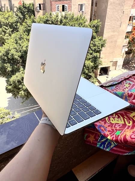 Apple MacBook Pro M1 -512gb-13 inch-super perfect condition 9