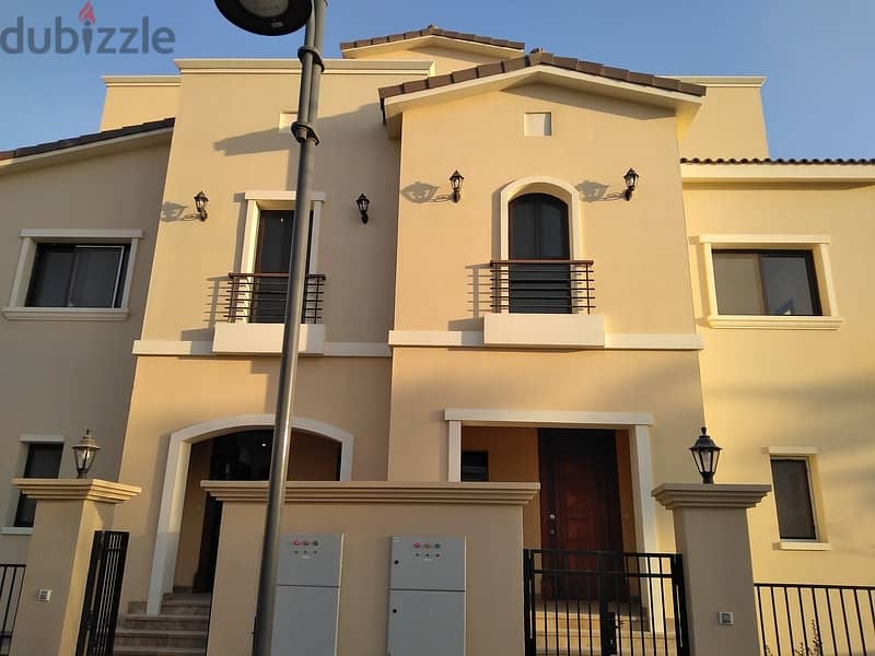 Standalone Villa 305 m Fully Finished with Prime Location for rent at Uptown Cairo 1