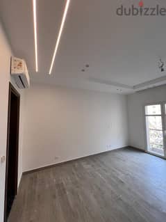 For rent apartment ultra super lux with kitchen and ac’s in hyde park compound new cairo