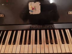 بيانو المانى