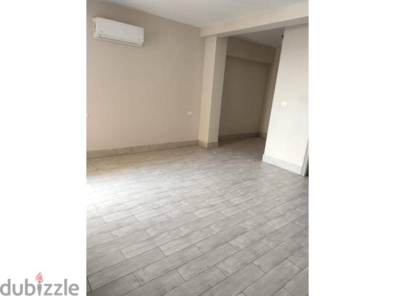 Apartment for rent in Azad Kitchen & Acs 3bedrooms 2