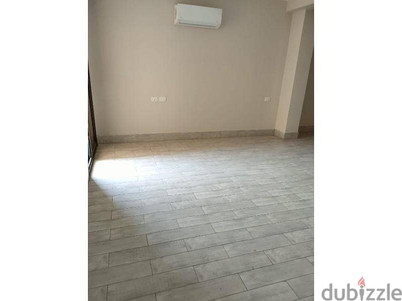 Apartment for rent in Azad Kitchen & Acs 3bedrooms 7