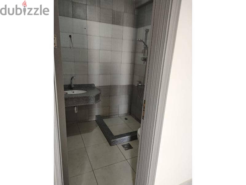 Apartment for rent in Azad Kitchen & Acs 3bedrooms 15