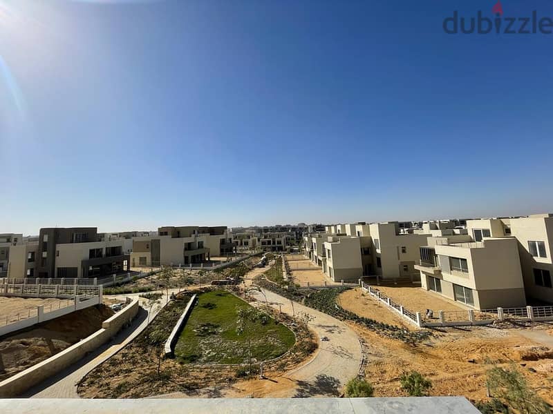 The lowest down payment is available for a townhouse in Palm Hills, New Cairo, with installments 3