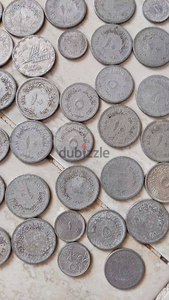 مجموعة كبيره من العملات القديمه 13