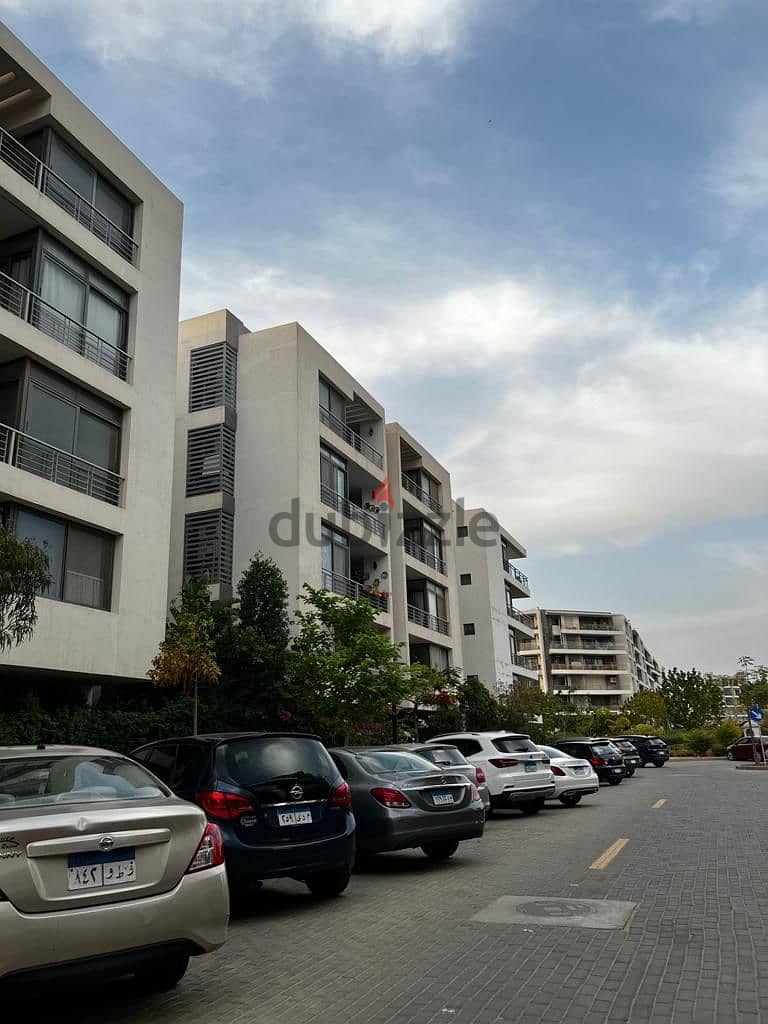 Duplex apartment for sale, 226 meters, Taj City Compound, New Cairo, on Suez Road, in front of Cairo International Airport, installments, 37% discount 27