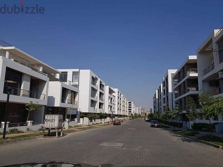 Apartment 115 m for sale in Taj City Compound, First Settlement, next to Madinaty, in front of Cairo International Airport, 70% discount installments 31