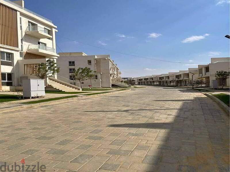 Town House Fully furnished with kitchen and Ac's for sale at Mountain View Icity 1