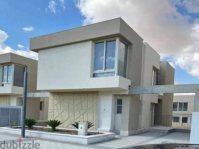 Standalone Villa 255m with roof for sale with installment in Palm Hills 1