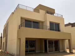 Twinhouse for Sale with Prime Location with Open Roof and Penthouse with 10% Down Payment over 8.5 Years in Palm Hills New Cairo 0