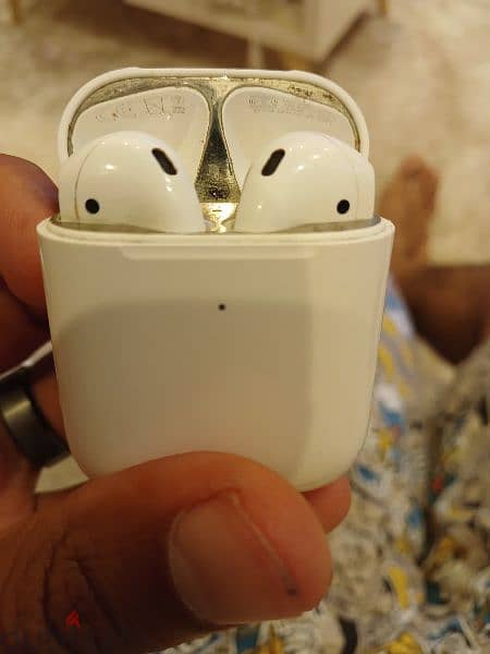 Iphone Airpods with charging case 1