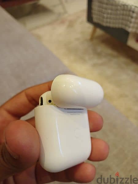 Iphone Airpods with charging case 3