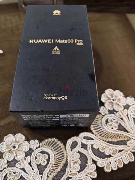 Huawei mate 60 pro 
1000gB
12ram
 
1تيرا
Harmony Os 4