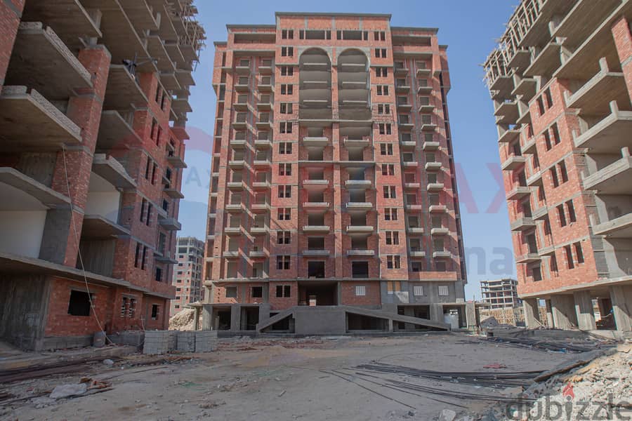 Own your apartment in Sawary Compound with open views of the landscape 12