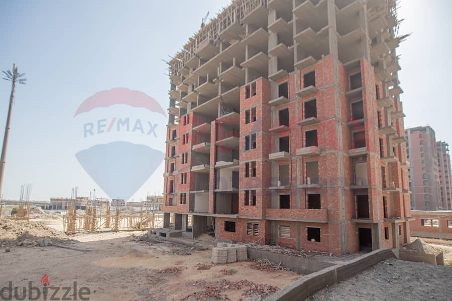 Own your apartment in Sawary Compound with open views of the landscape 16