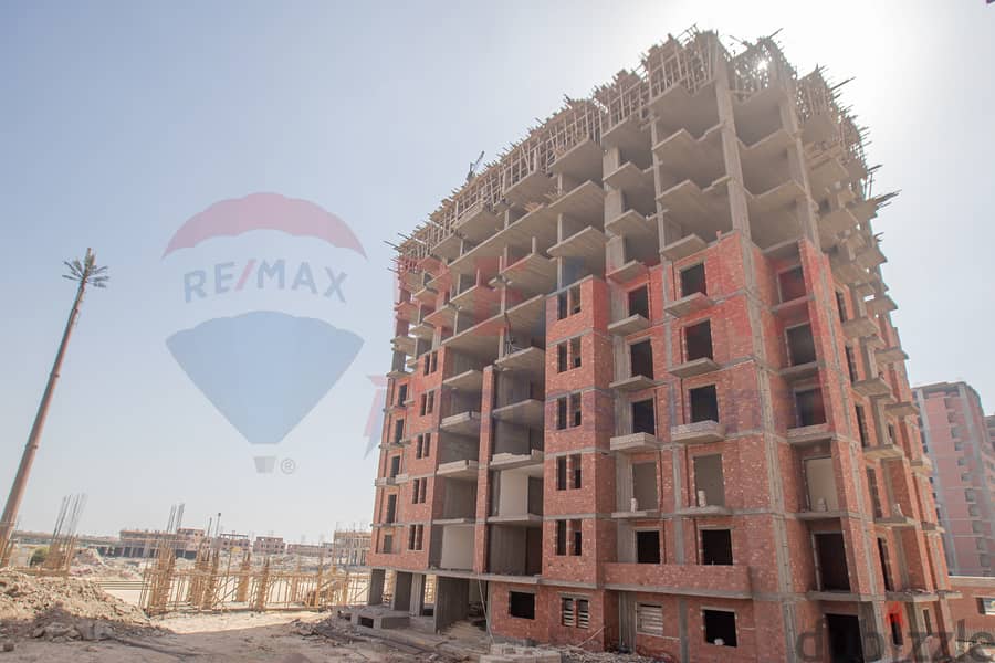 Own your apartment in Sawary Compound with open views of the landscape 17