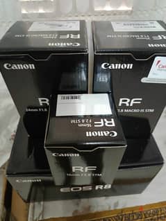 Canon Eos R8 +RF16mm f2.8 stm+RF24mm f1.8 stm+RF35mm f1.8 stm