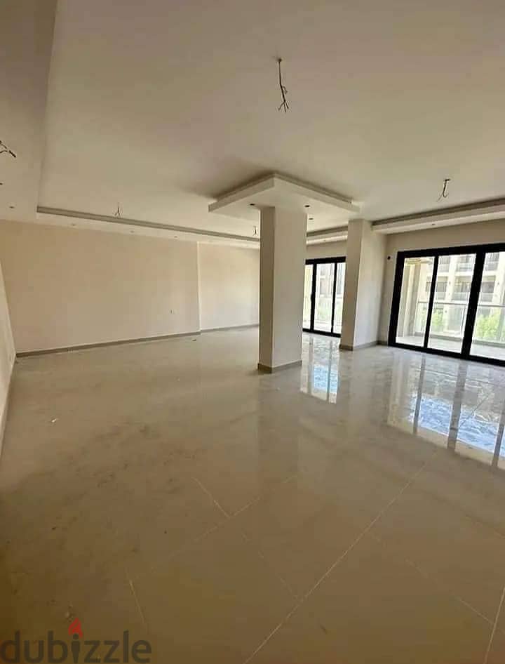 Finished apartment with 3Bed for ready to move near to the AUC New Cairo كمبوند ادريس ايست 1