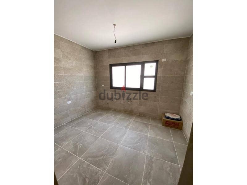 Penthouse for rent in El Shorouk, ultra super luxury finished, kitchen and garage space 8