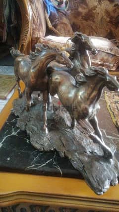 تمثال قطيع أحصنة ( ٣ أحصنة) ريزن ايطالي 0