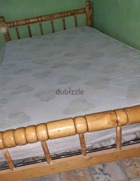 سرير ١٢٠ سم بدون مرتبه للبيع خشب زان 0