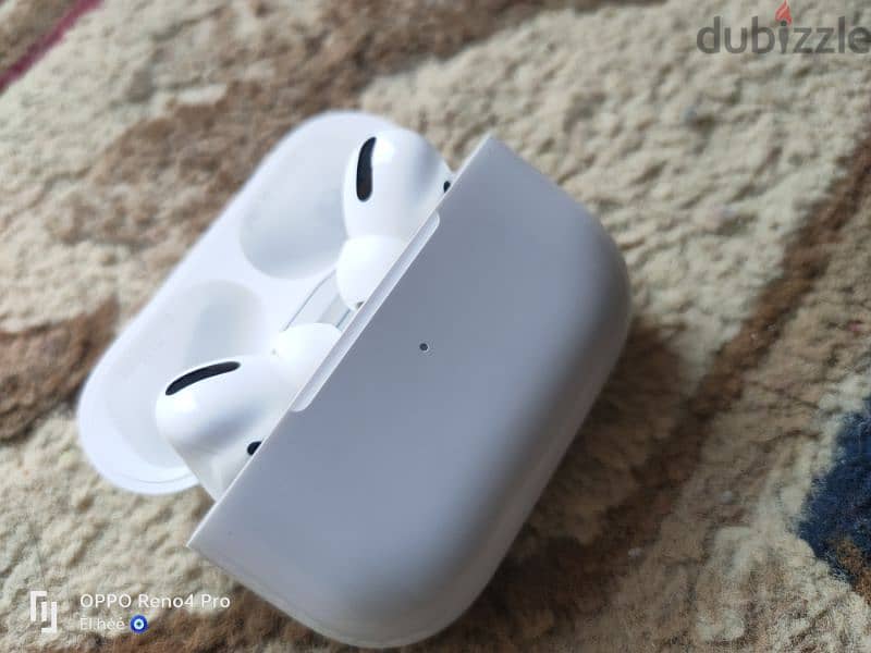 - Airpods pro 2nd Gen like New 
-  ايربودز اصلية للبيع من إنجلترا 1