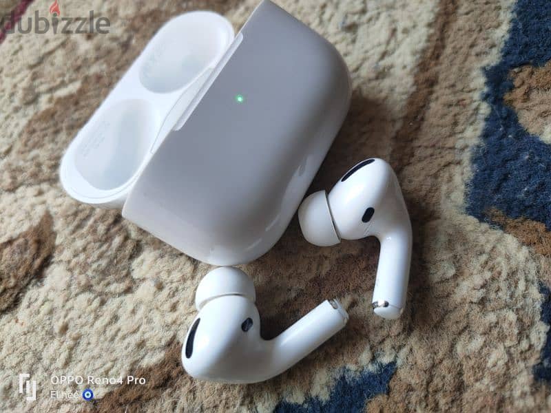 - Airpods pro 2nd Gen like New 
-  ايربودز اصلية للبيع من إنجلترا 2