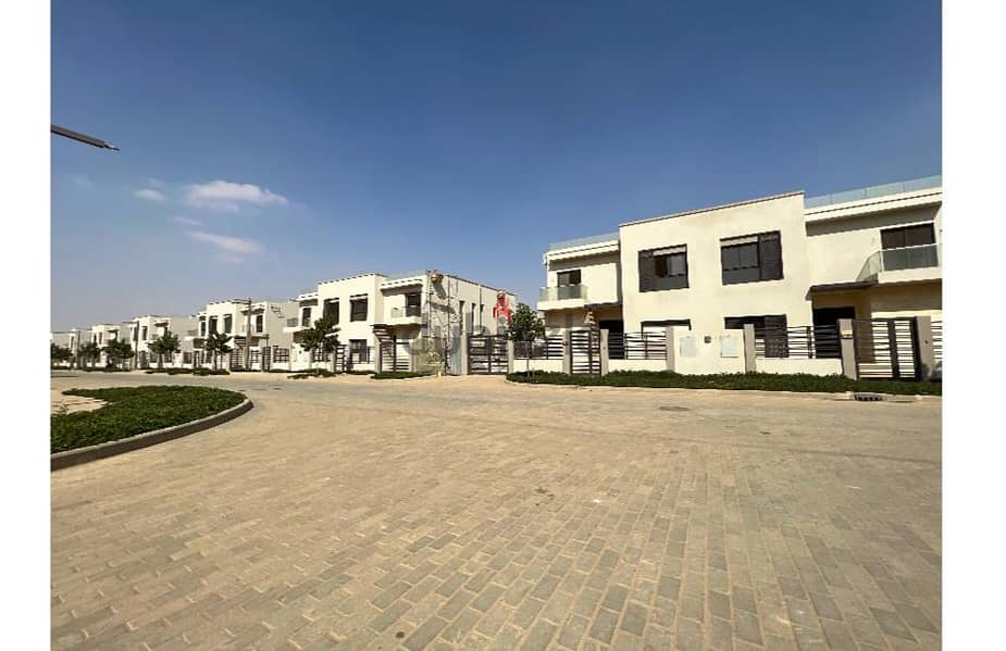 شقة للبيع 3 عرف 145 متر متشطبه بمقدم 30% في كموند ادريس ايست القاهره الجديده ADDRESS EAST NEW CAIRO 3