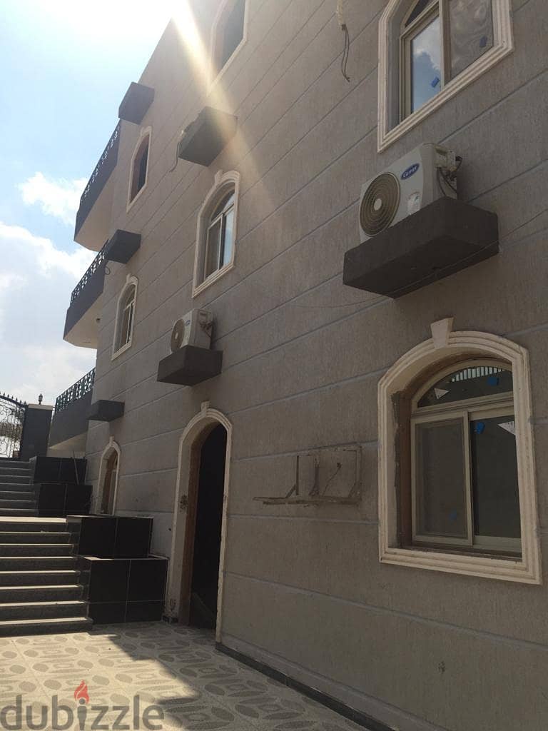 منزل للبيع العاشر من رمضان  بالحي التاسع مجاورة 67 مساحة 810 م متشطبه 13