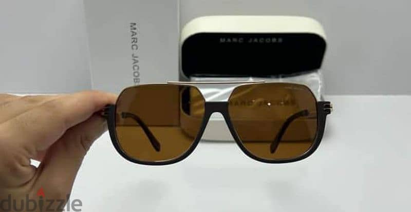 MARC JACOBS glass 4