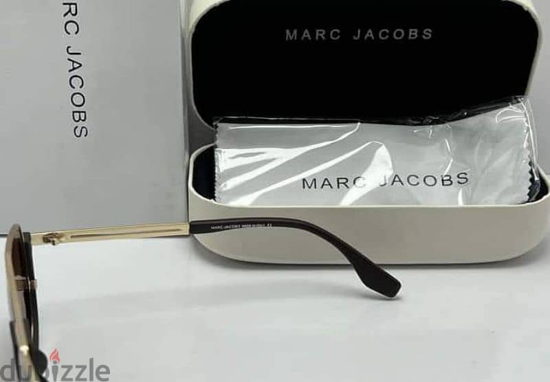 MARC JACOBS glass 5