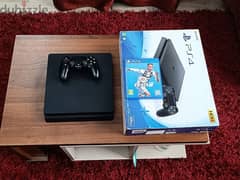 Playstation 4 ½ Tera used like new with 3 games