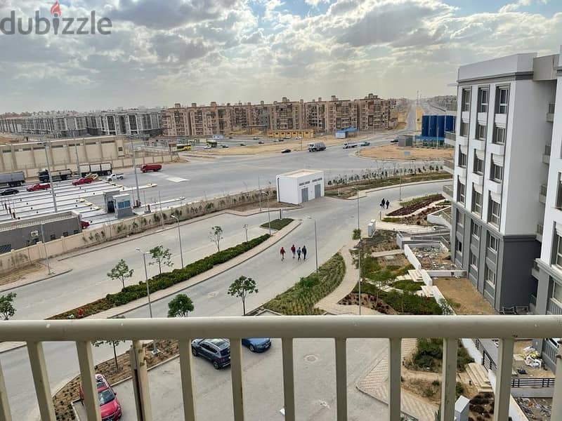 Own a studio apartment with a down payment of 629,000 EGP in a prime location in the Fifth Settlement 2