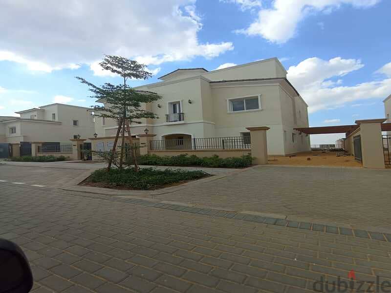 Town House Middle Fully Finished with Kitchen and Ace's for sale at Uptown Cairo 4