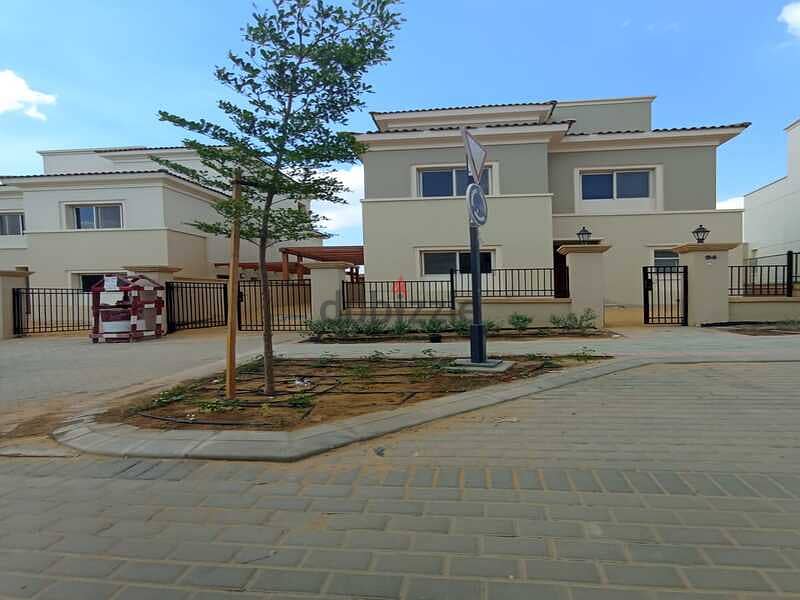 Town House Middle Fully Finished with Kitchen and Ace's for sale at Uptown Cairo 9